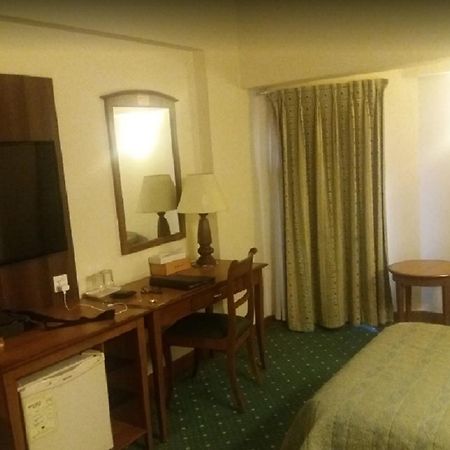 Embassy Inn, Karachi Extérieur photo