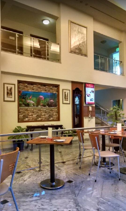 Embassy Inn, Karachi Extérieur photo