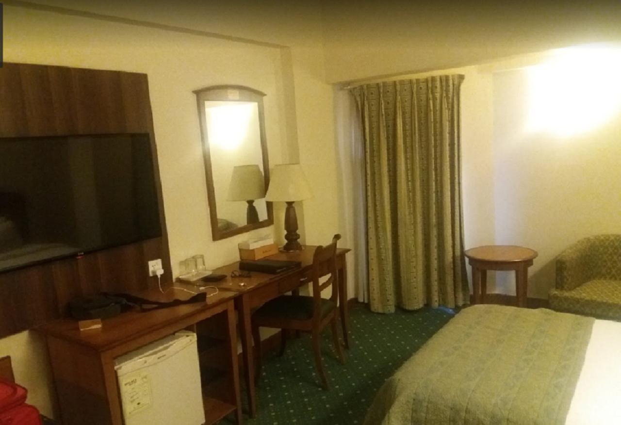 Embassy Inn, Karachi Extérieur photo